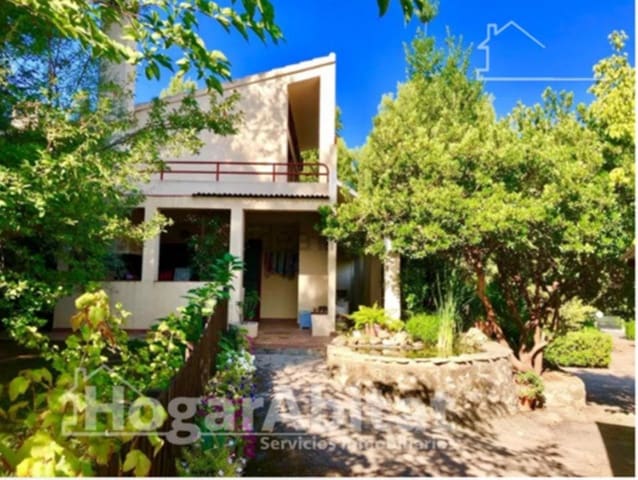 4 soveværelse Villa til salg i L'Alcora med swimmingpool garage - € 390.000 (Ref: 9541177)