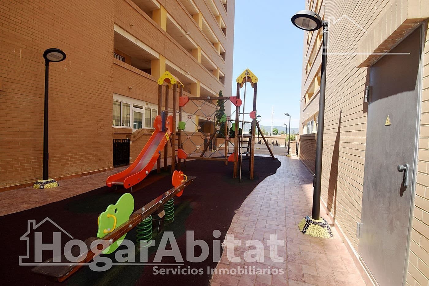 2 slaapkamer Flat te koop in Oropesa  met zwembad garage - € 159.000 (Ref: 9541191)