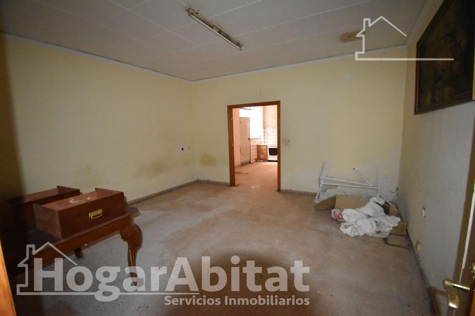 5 bedroom Townhouse for sale in Carlet with garage - € 100,000 (Ref: 9541735)
