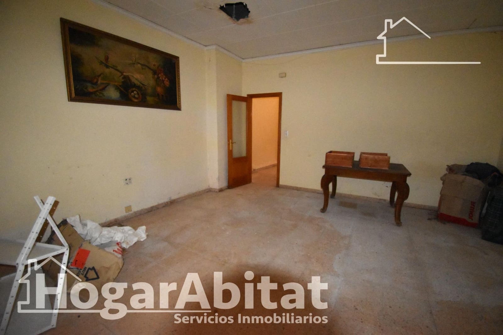 5 bedroom Townhouse for sale in Carlet with garage - € 100,000 (Ref: 9541735)