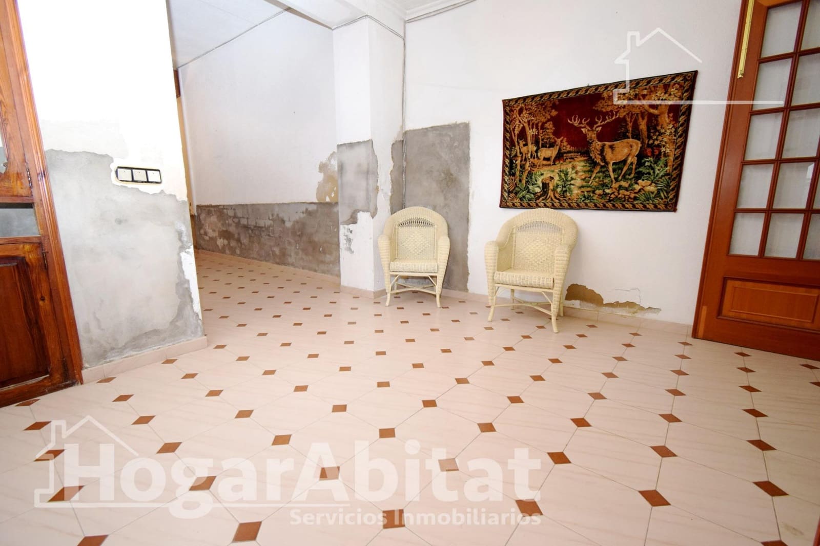 5 soverom Hus til salgs i Montserrat med garasje - € 250 000 (Ref: 9541736)