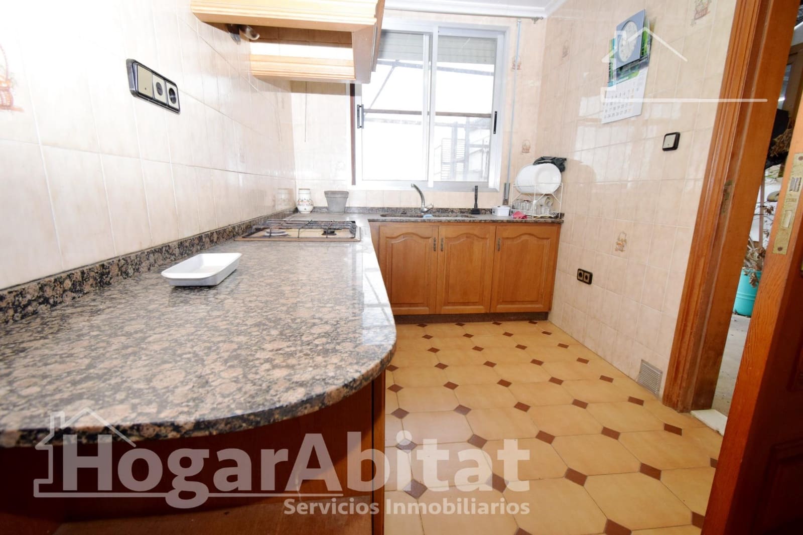 5 soverom Hus til salgs i Montserrat med garasje - € 250 000 (Ref: 9541736)