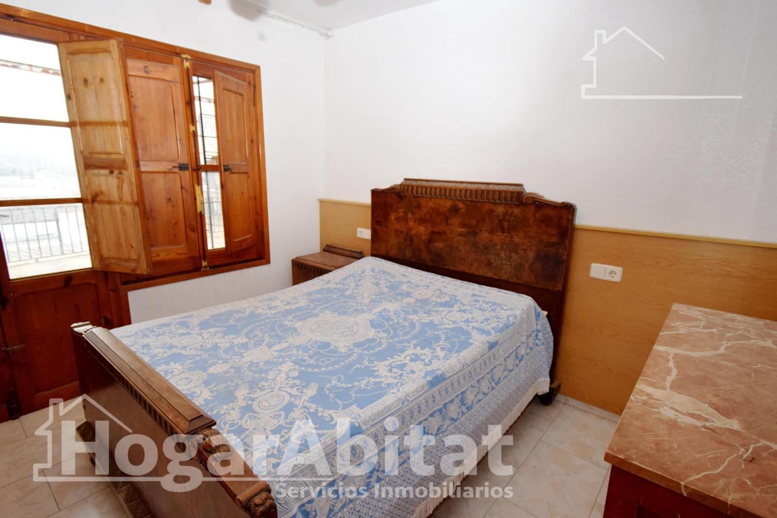 5 soverom Hus til salgs i Montserrat med garasje - € 250 000 (Ref: 9541736)