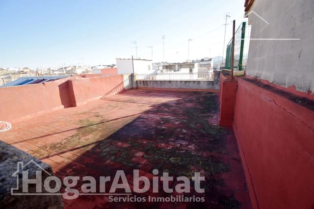 5 bedroom Townhouse for sale in Alzira - € 129,900 (Ref: 9541737)