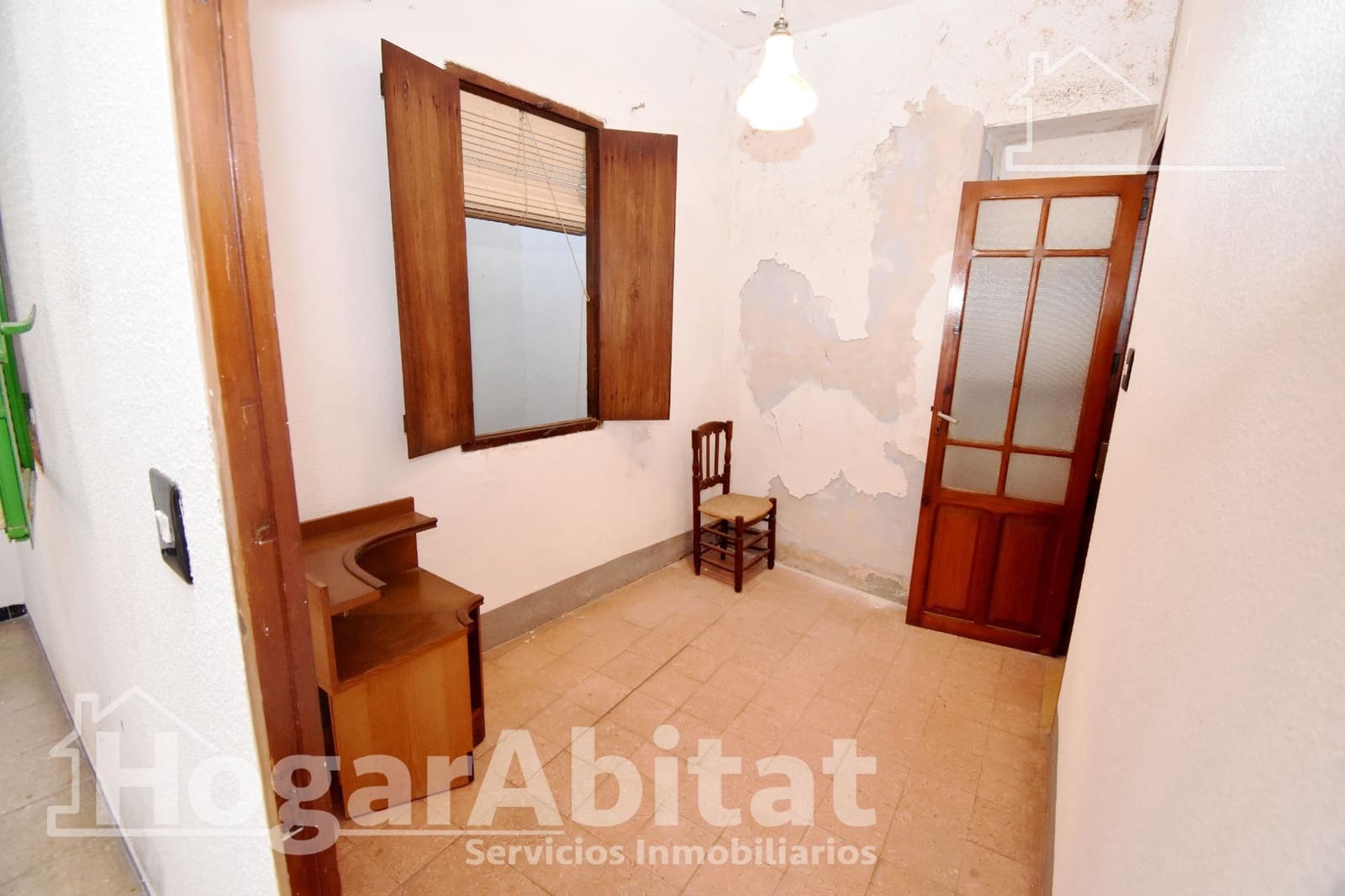 5 bedroom Townhouse for sale in Alzira - € 129,900 (Ref: 9541737)