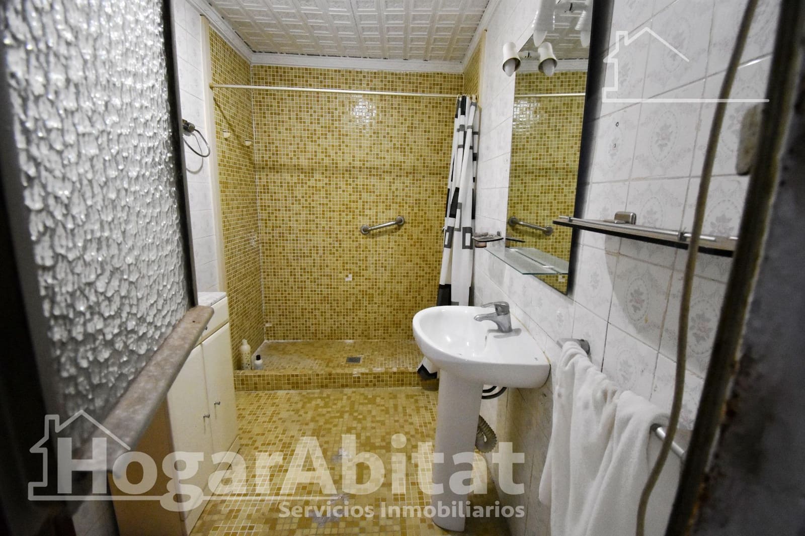 5 bedroom Townhouse for sale in Alzira - € 129,900 (Ref: 9541737)