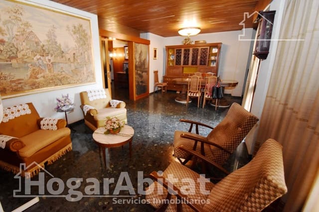 5 bedroom Flat for sale in Vila-real - € 200,000 (Ref: 9543718)