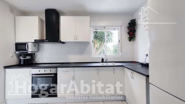 Chalet de 3 habitaciones en Gandia en venta con piscina garaje - 285.000 € (Ref: 9548284)