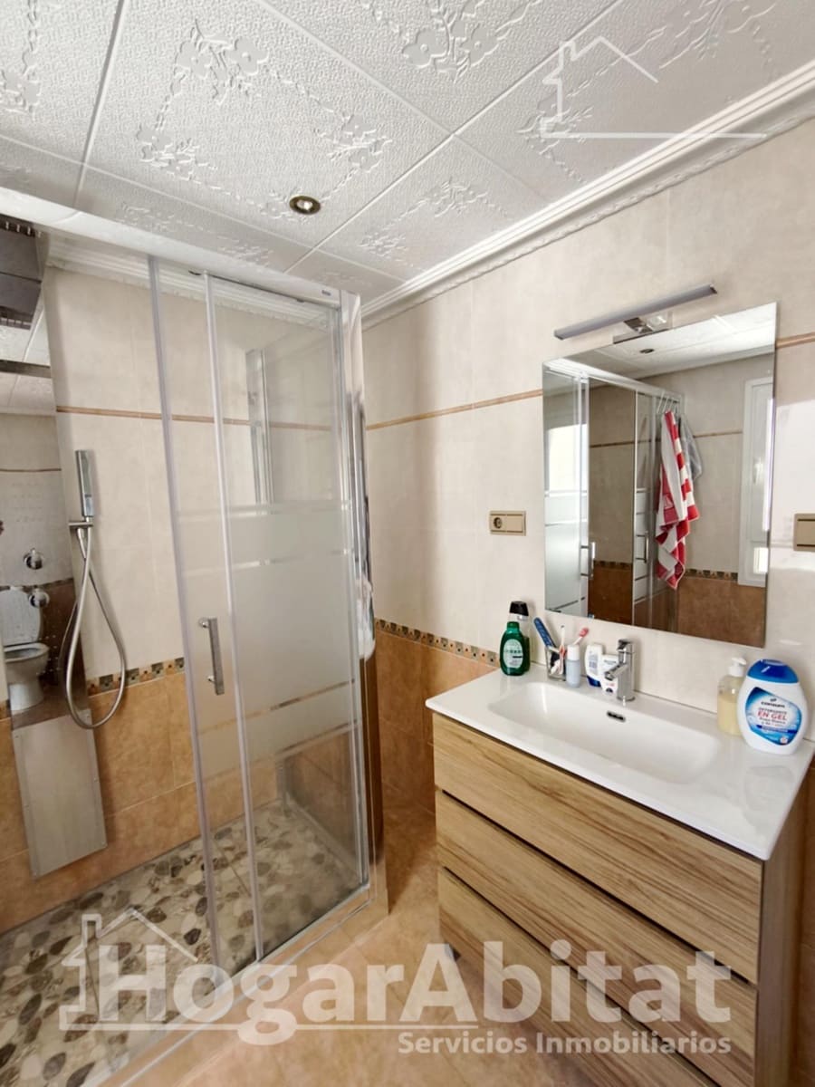 3 bedroom Flat for sale in Alginet with garage - € 169,000 (Ref: 9548288)