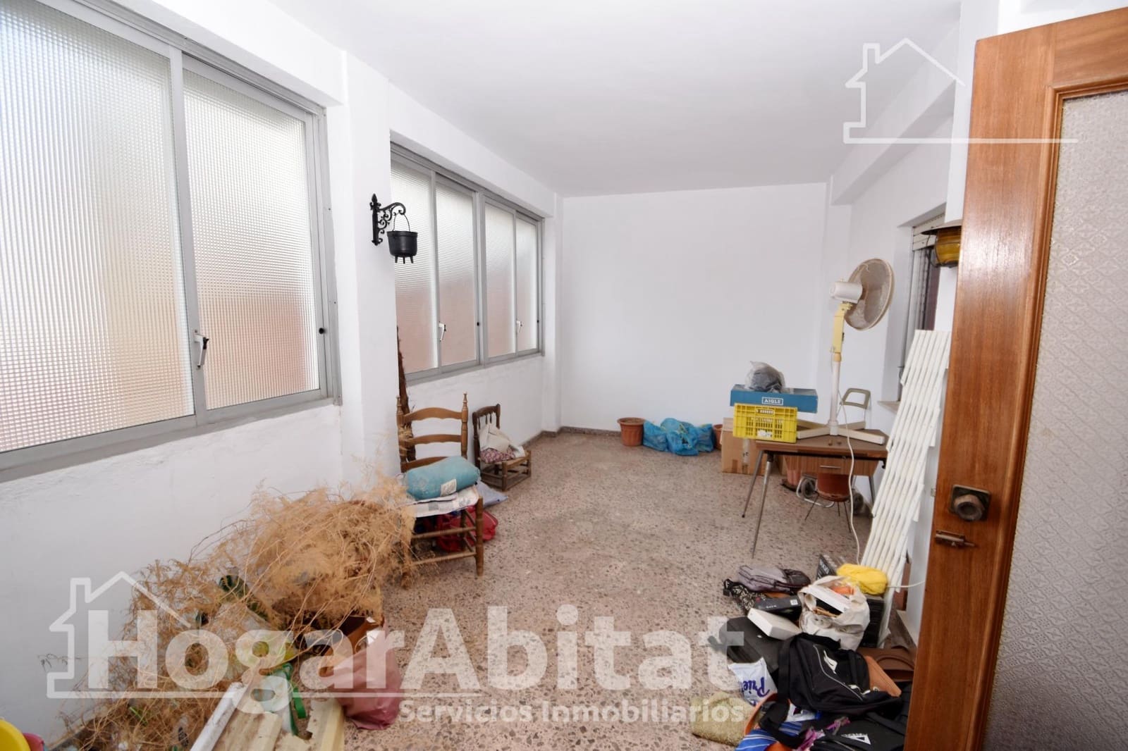 5 bedroom Flat for sale in Carcaixent with garage - € 200,000 (Ref: 9548293)