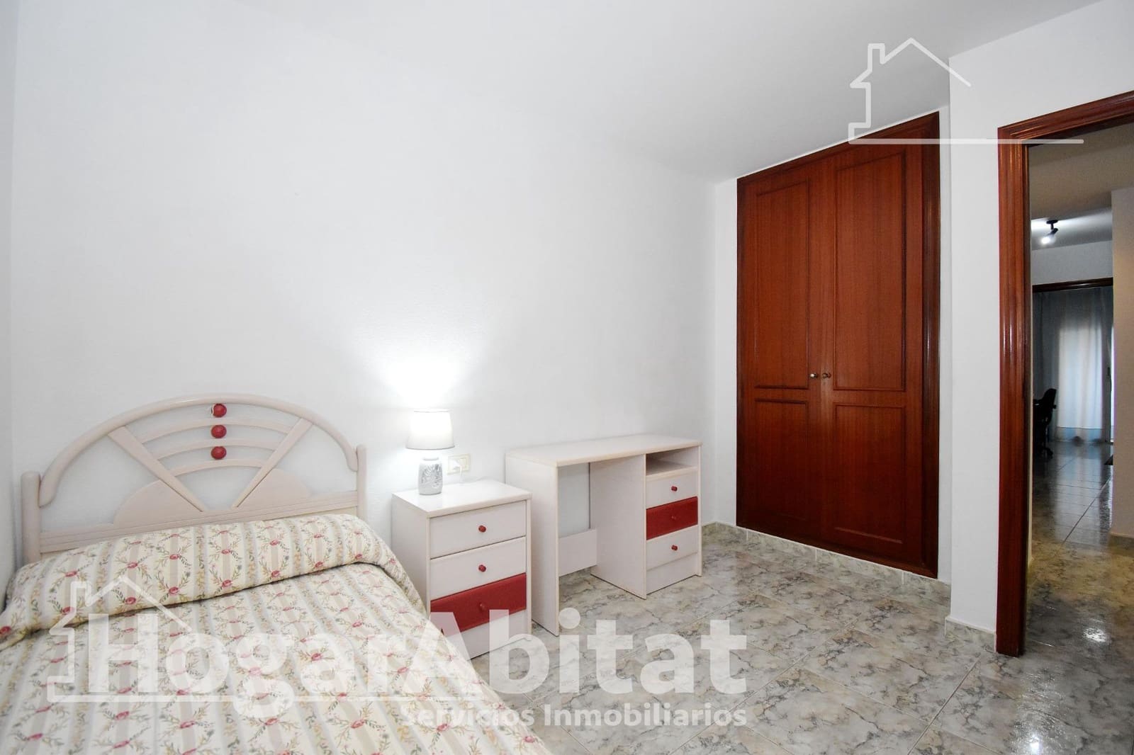 4 bedroom Flat for sale in Castello de la Plana - € 174,000 (Ref: 9548298)