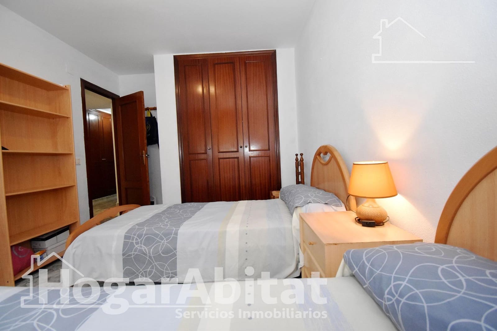 4 bedroom Flat for sale in Castello de la Plana - € 174,000 (Ref: 9548298)