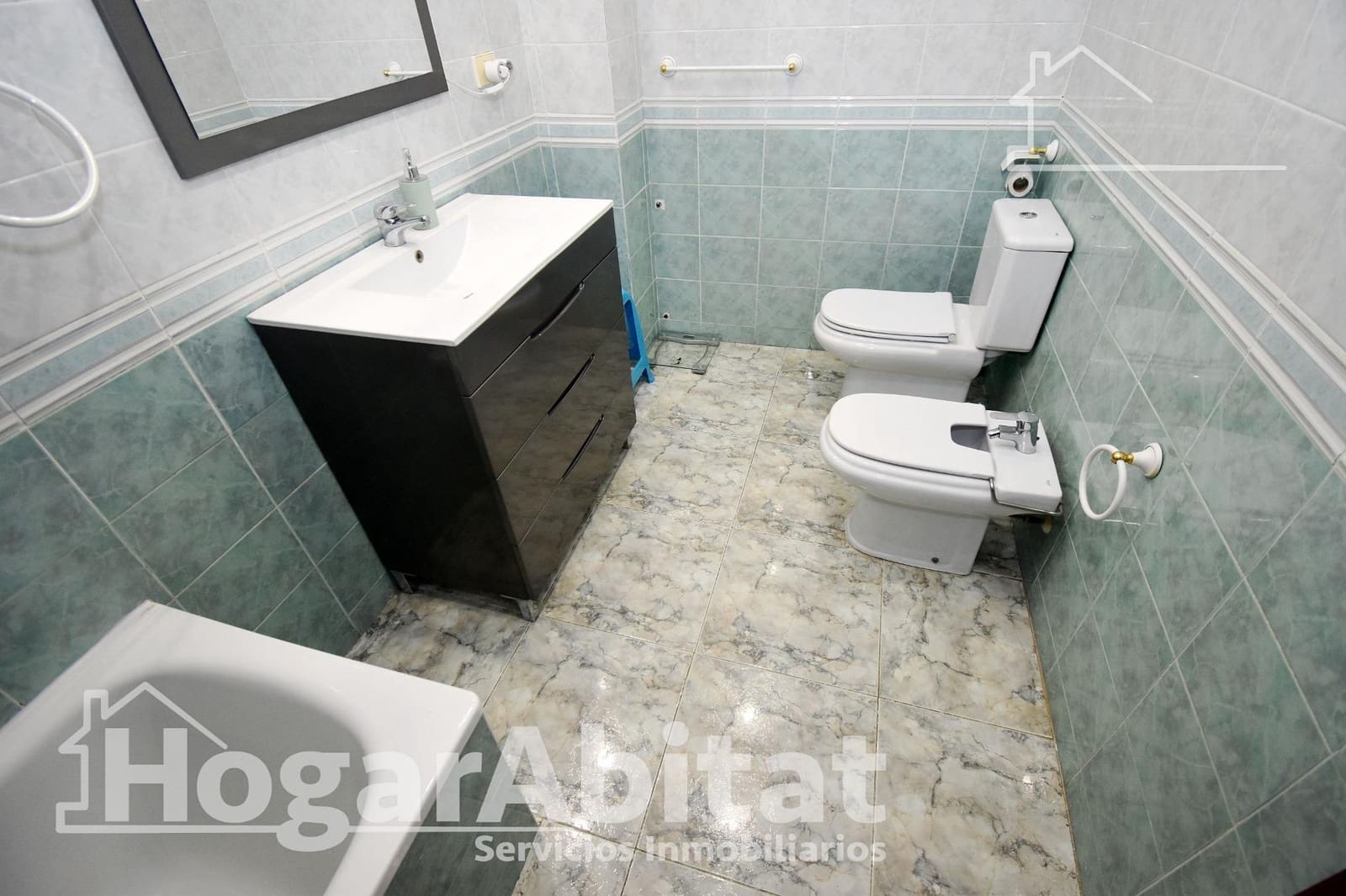 4 bedroom Flat for sale in Castello de la Plana - € 174,000 (Ref: 9548298)