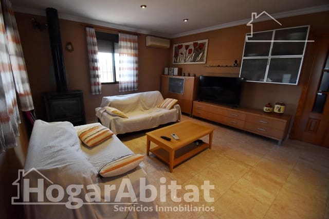 5 soverom Villa til salgs i Castelló de la Plana med svømmebasseng garasje - € 270 000 (Ref: 9555928)