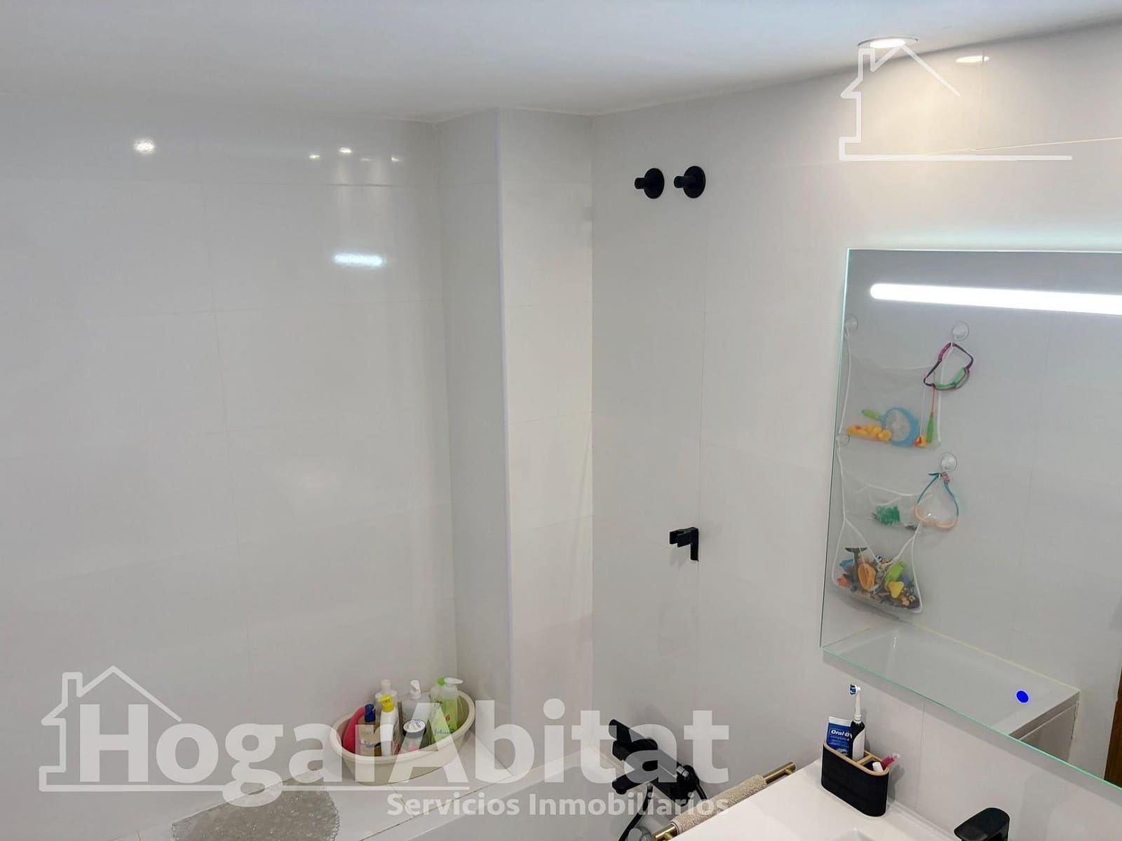 3 bedroom Flat for sale in Castello de la Plana - € 240,000 (Ref: 9555931)