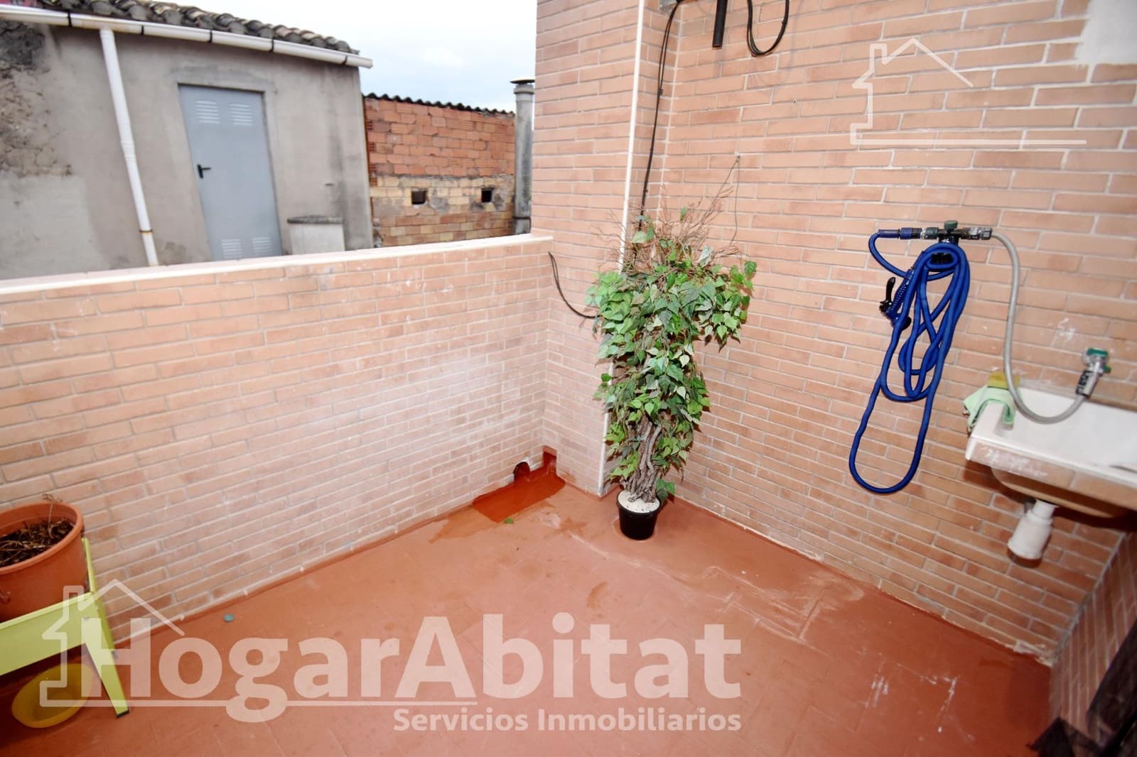 4 bedroom Townhouse for sale in Onda - € 135,000 (Ref: 9555944)