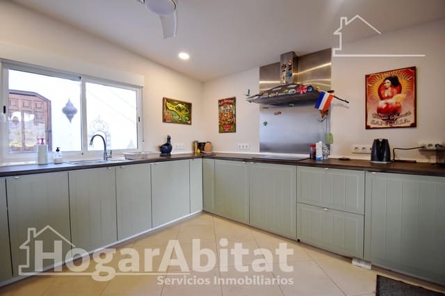 6 chambre Villa/Maison à vendre à Marchuquera, Gandia avec piscine garage - 450 000 € (Ref: 9561877)