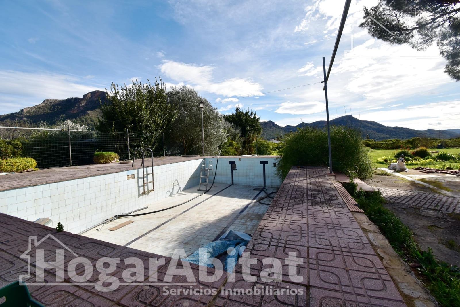 6 bedroom Villa for sale in Marchuquera with pool garage - € 450,000 (Ref: 9561877)