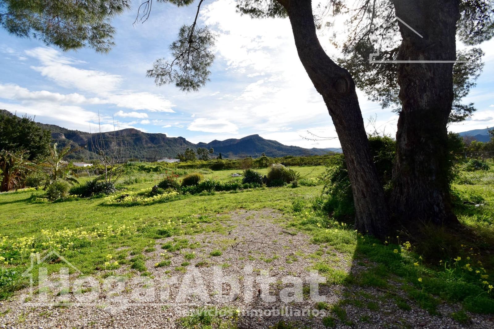 6 bedroom Villa for sale in Marchuquera with pool garage - € 450,000 (Ref: 9561877)