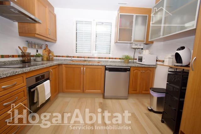 3 slaapkamer Flat te koop in Chiva met garage - € 225.000 (Ref: 9561879)