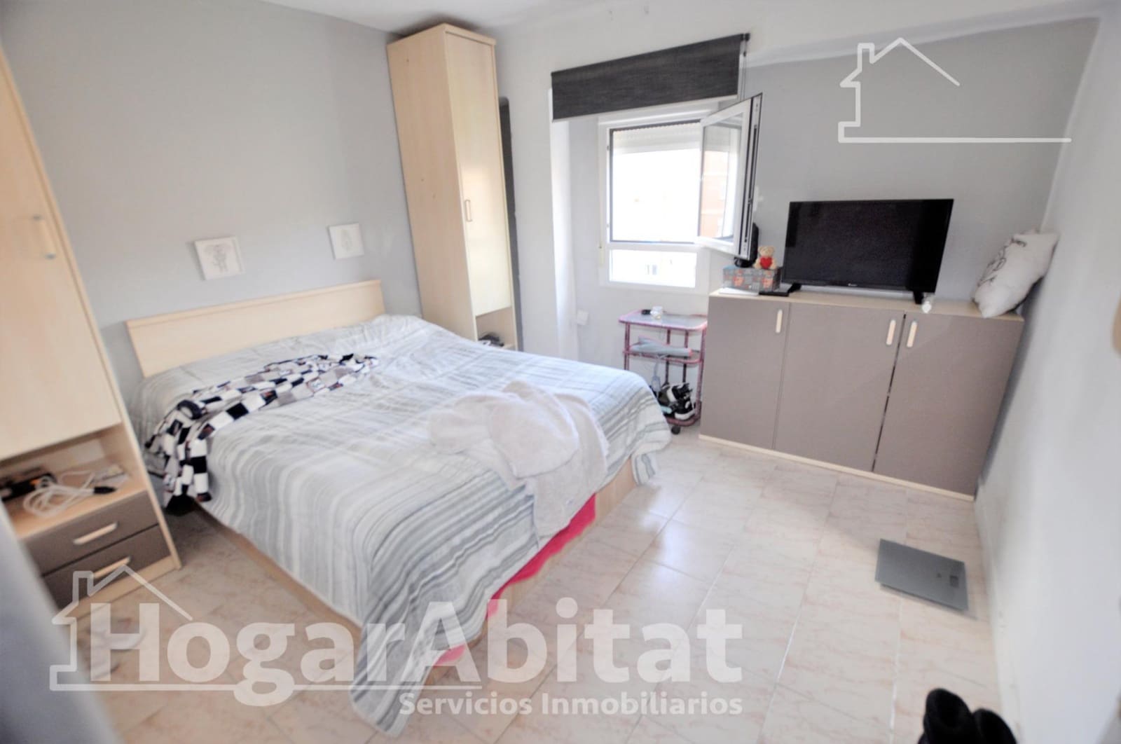 Piso de 3 habitaciones en Xirivella en venta - 160.000 € (Ref: 9561880)