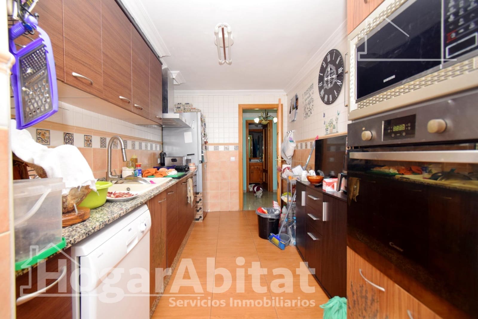 3 makuuhuone Asunto myytävänä paikassa La Pobla de Vallbona mukana 
autotalli - 235 000 € (Ref: 9561883)