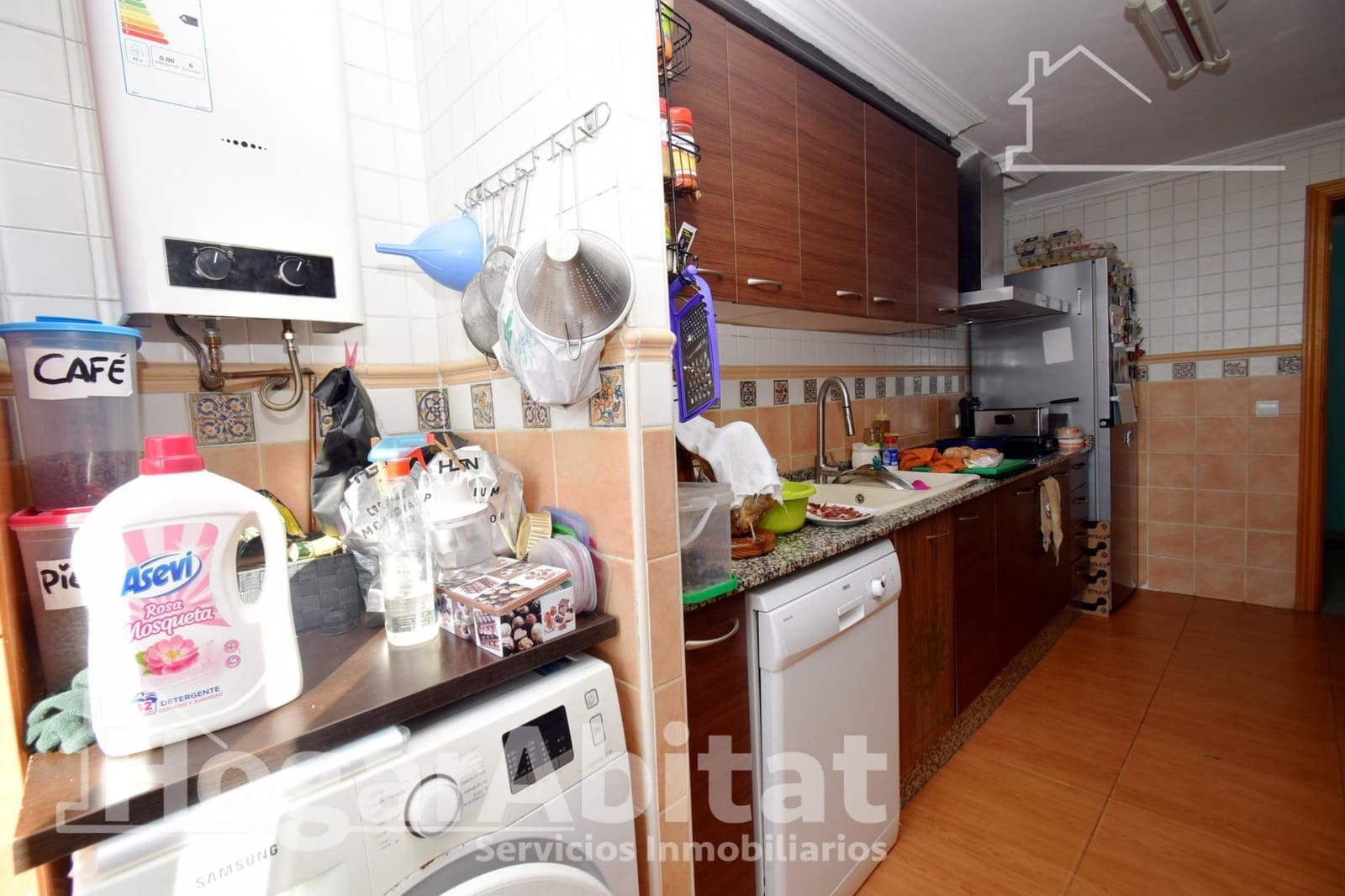 3 makuuhuone Asunto myytävänä paikassa La Pobla de Vallbona mukana 
autotalli - 235 000 € (Ref: 9561883)