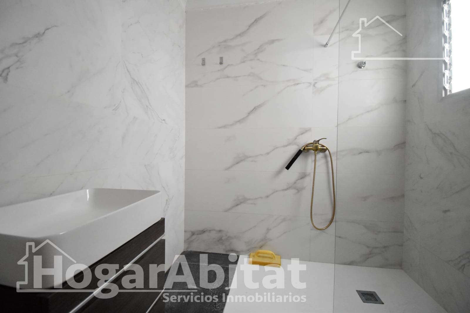 Piso de 3 habitaciones en Villalonga en venta - 125.000 € (Ref: 9568721)