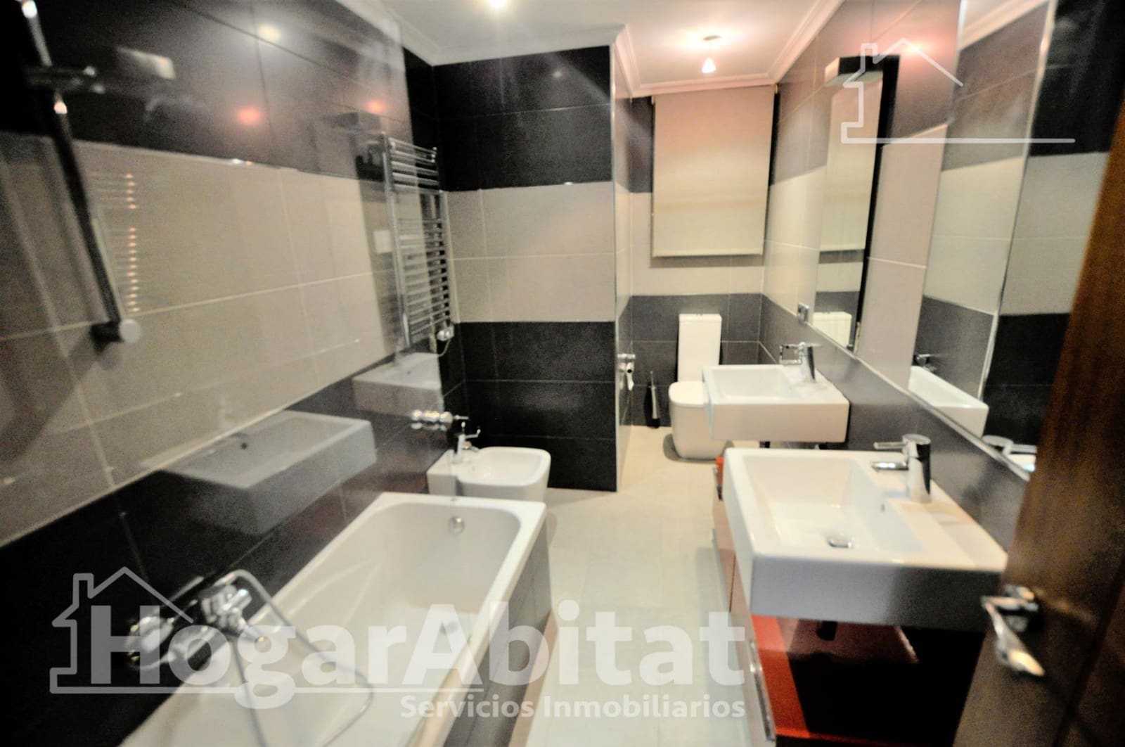 4 Zimmer Wohnung zu verkaufen in Xirivella mit Garage - 290.000 € (Ref: 9568730)