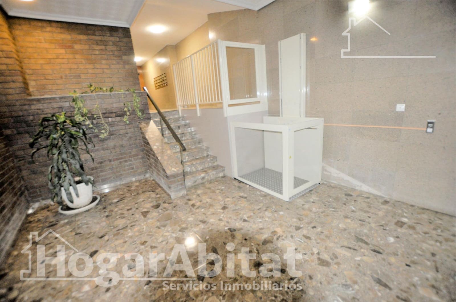 4 Zimmer Wohnung zu verkaufen in Xirivella mit Garage - 290.000 € (Ref: 9568730)