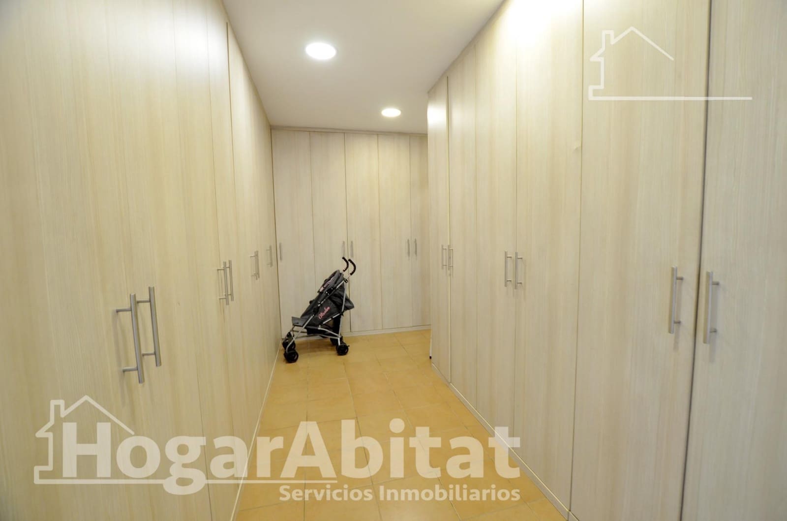 4 bedroom Villa for sale in Moralet with pool garage - € 270,000 (Ref: 9571236)