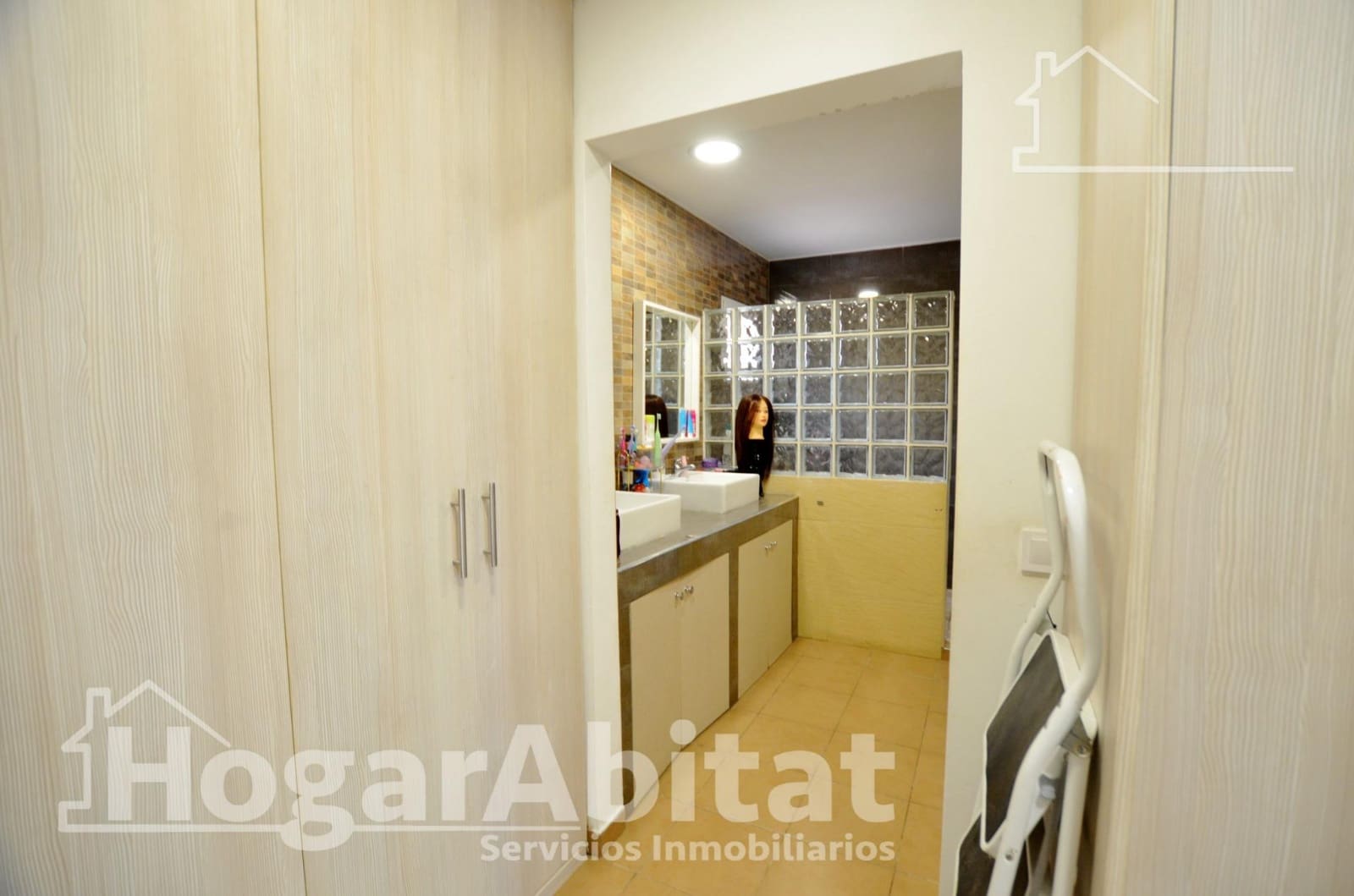 4 bedroom Villa for sale in Moralet with pool garage - € 270,000 (Ref: 9571236)