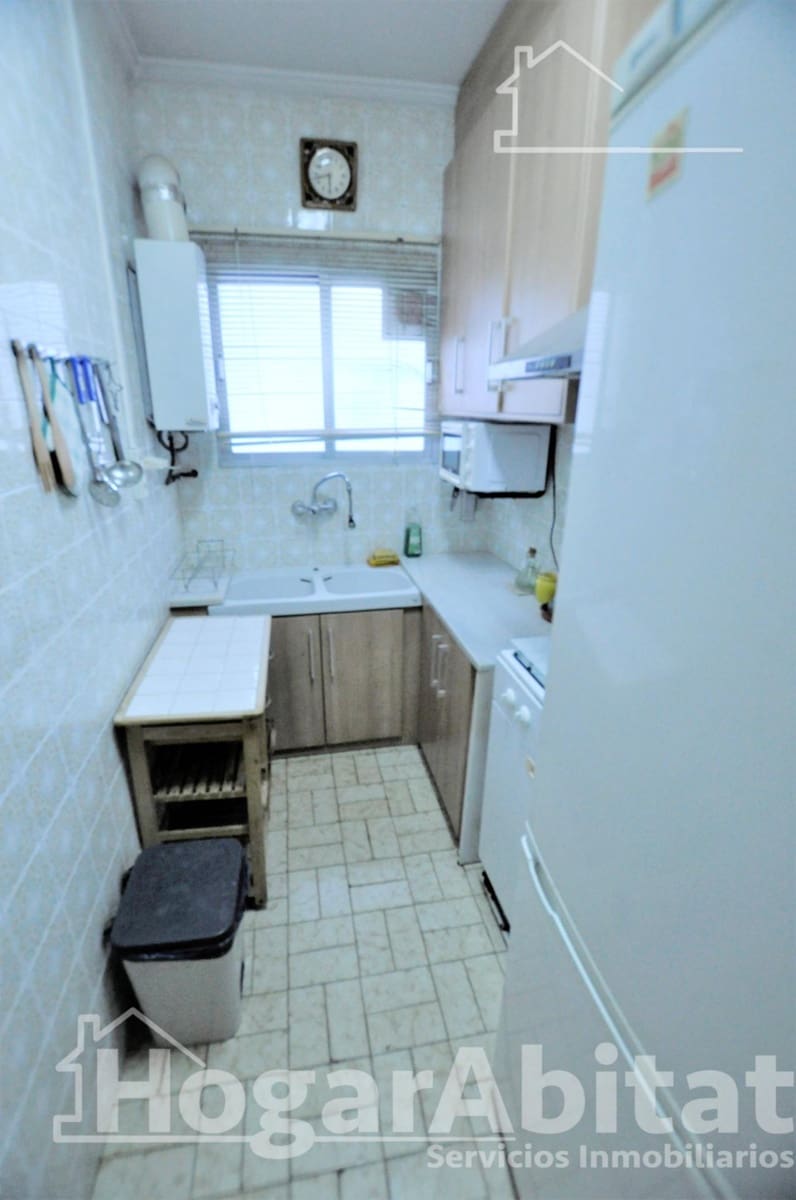 4 slaapkamer Flat te koop in Valencia stad - € 250.000 (Ref: 9574667)