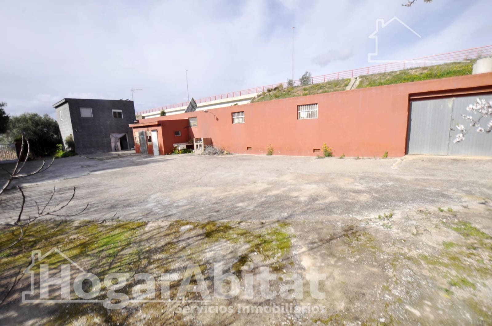 4 bedroom Villa for sale in Museros with garage - € 200,000 (Ref: 9574674)