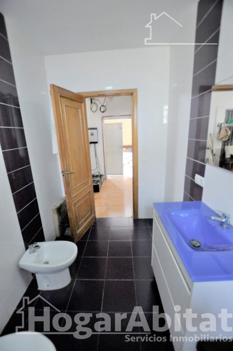 4 bedroom Villa for sale in Museros with garage - € 200,000 (Ref: 9574674)