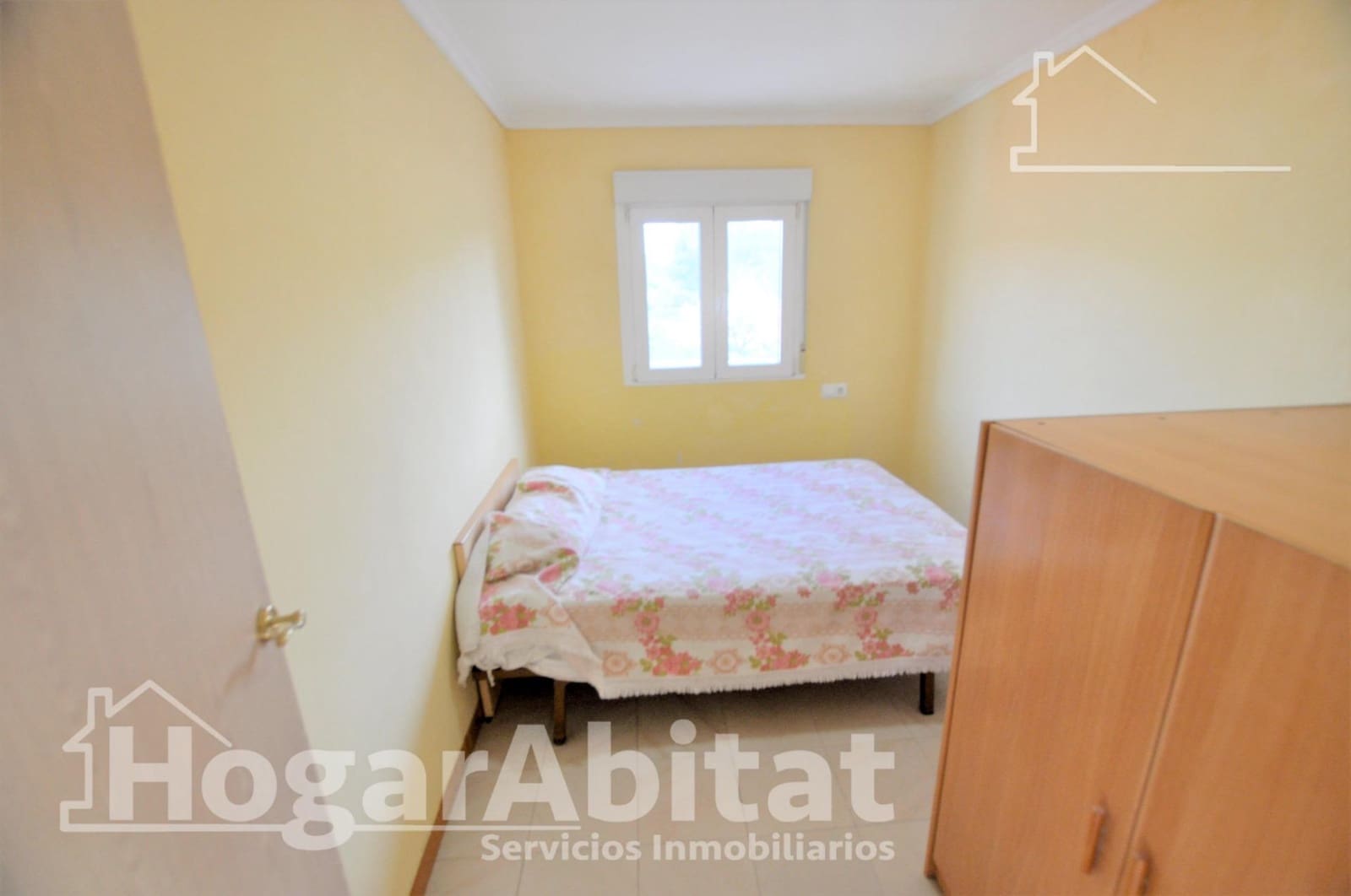 4 bedroom Villa for sale in Museros with garage - € 200,000 (Ref: 9574674)