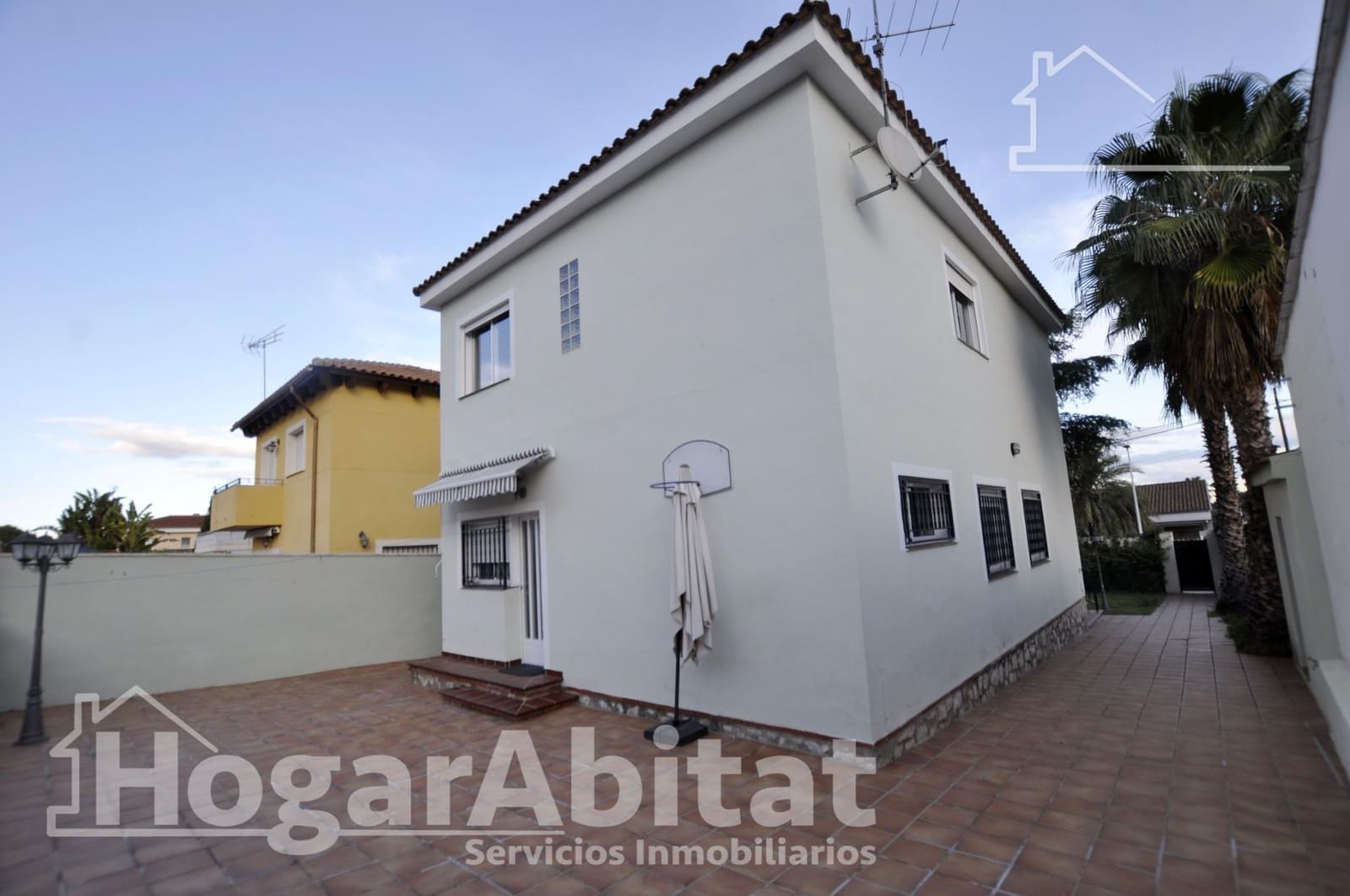 5 bedroom Villa for sale in Riba-roja de Turia with pool garage - € 495,000 (Ref: 9574675)