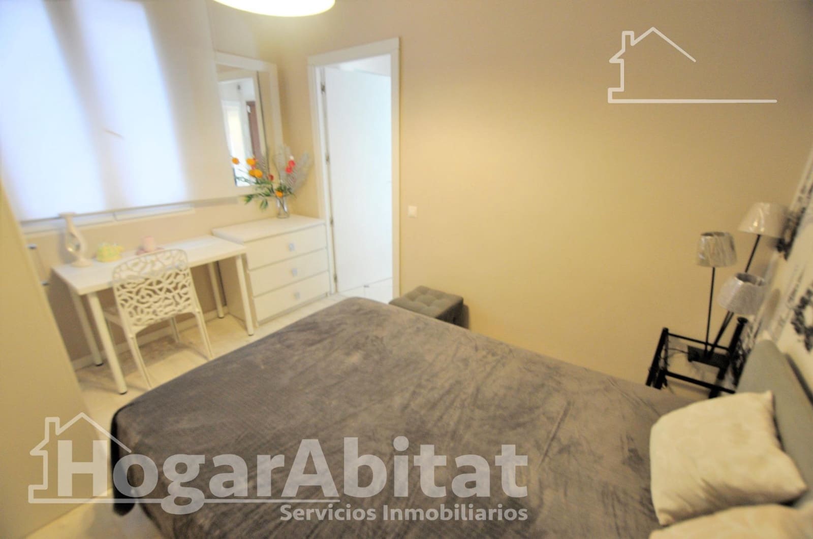 Piso de 3 habitaciones en València ciudad en venta - 245.000 € (Ref: 9574680)