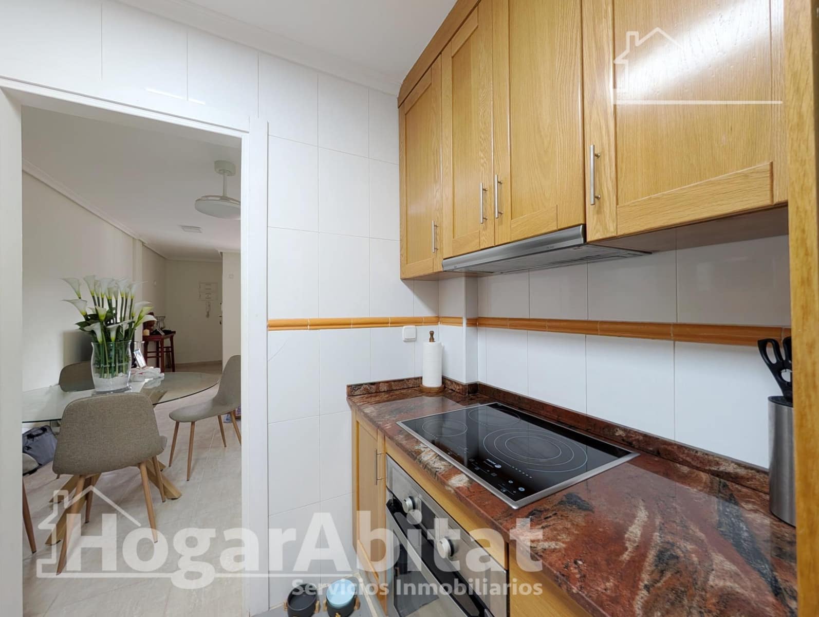 3 soveværelse Lejlighed til salg i Arenales del Sol med swimmingpool garage - € 360.000 (Ref: 9574681)