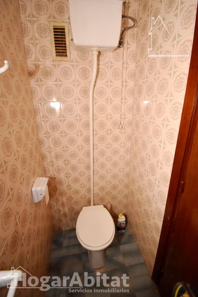 4 bedroom Flat for sale in Alginet with garage - € 125,000 (Ref: 9583576)