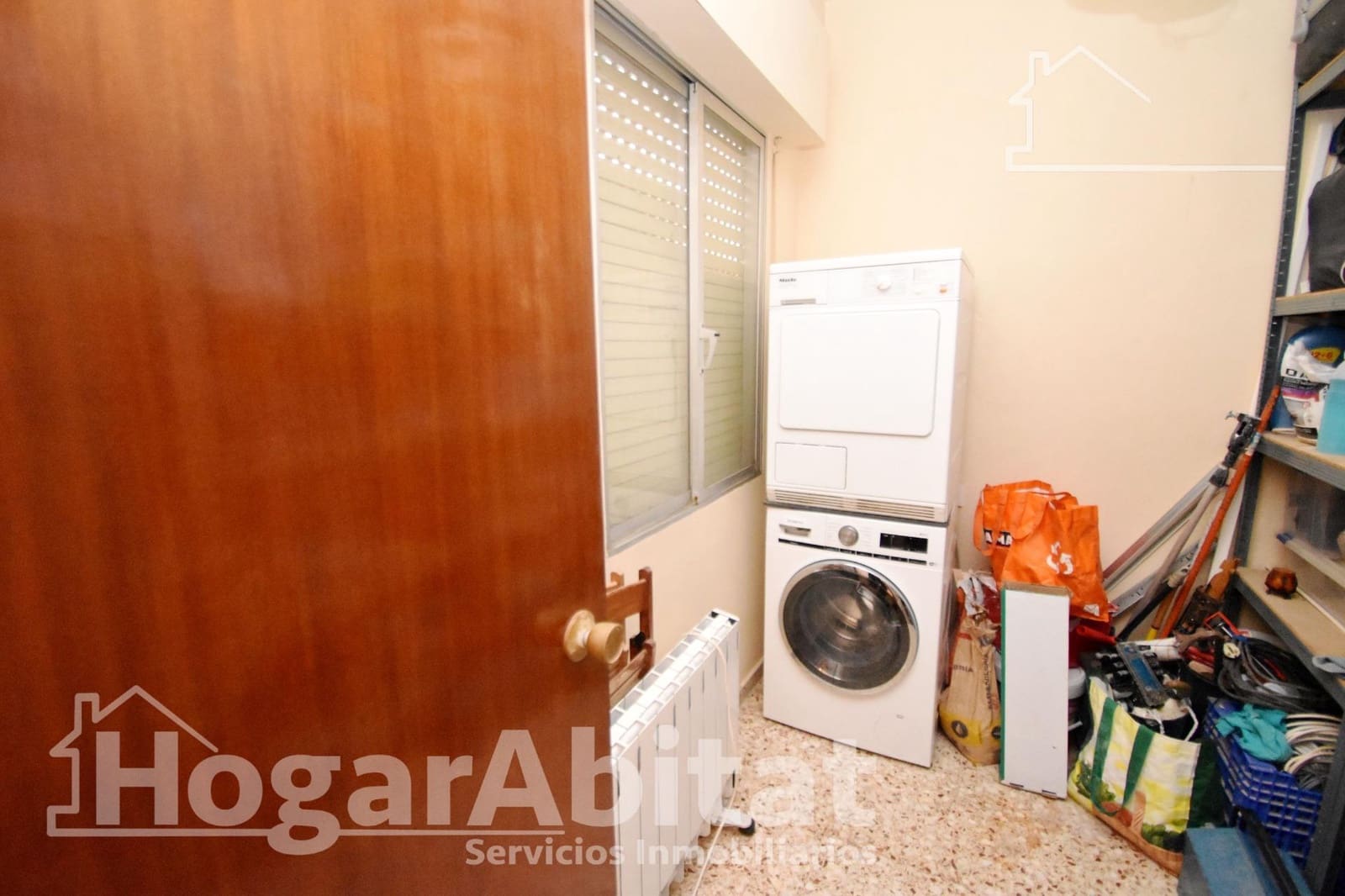 4 bedroom Flat for sale in Alginet with garage - € 125,000 (Ref: 9583576)