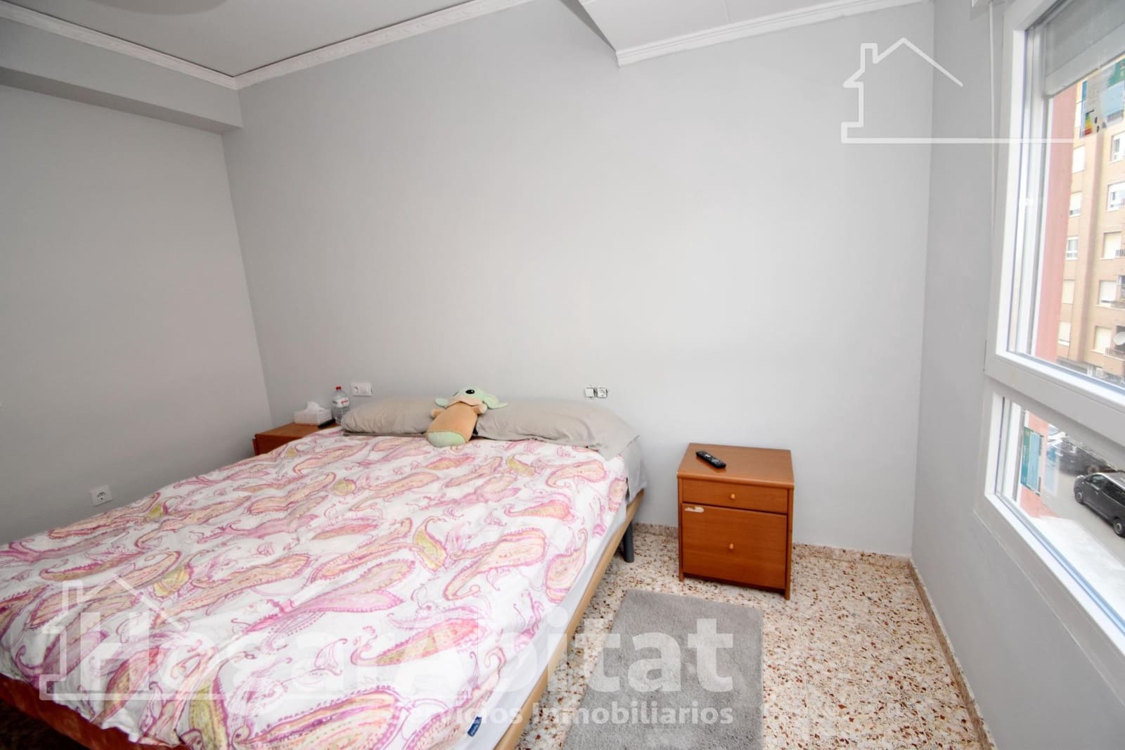 4 bedroom Flat for sale in Alginet with garage - € 125,000 (Ref: 9583576)