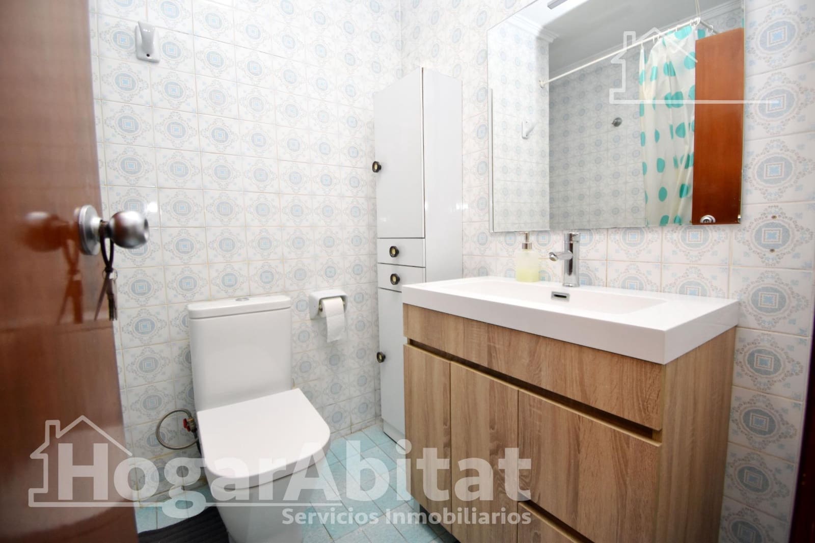 4 bedroom Flat for sale in Alginet with garage - € 125,000 (Ref: 9583576)