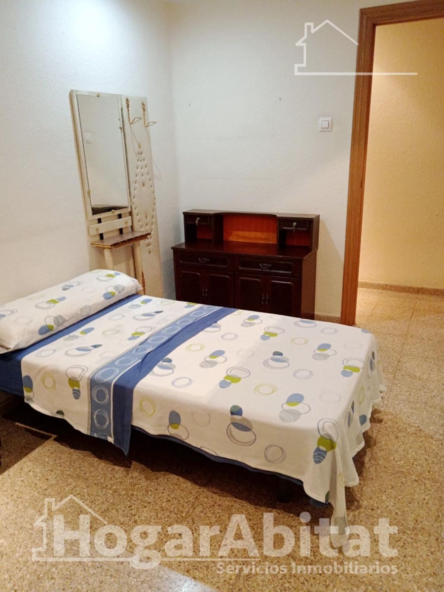 3 bedroom Flat for sale in Moncada - € 200,000 (Ref: 9583580)