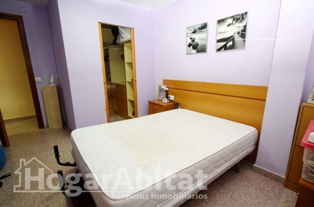 Piso de 3 habitaciones en Cheste en venta - 110.000 € (Ref: 9586572)