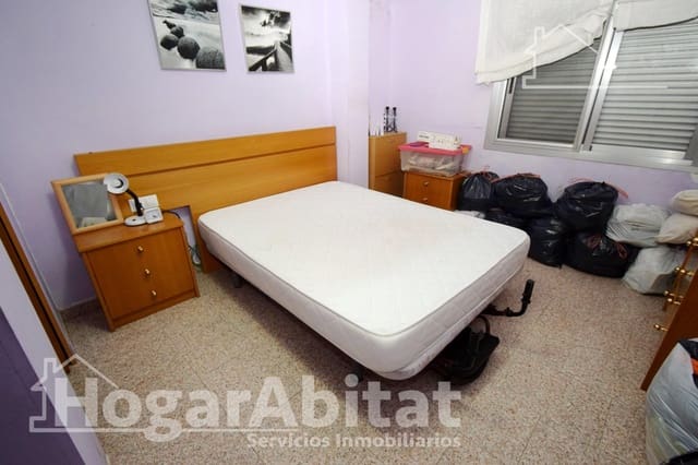 Piso de 3 habitaciones en Cheste en venta - 110.000 € (Ref: 9586572)