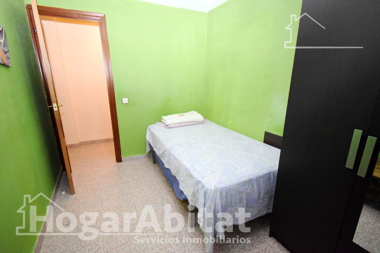 3 bedroom Flat for sale in Cheste - € 110,000 (Ref: 9586572)