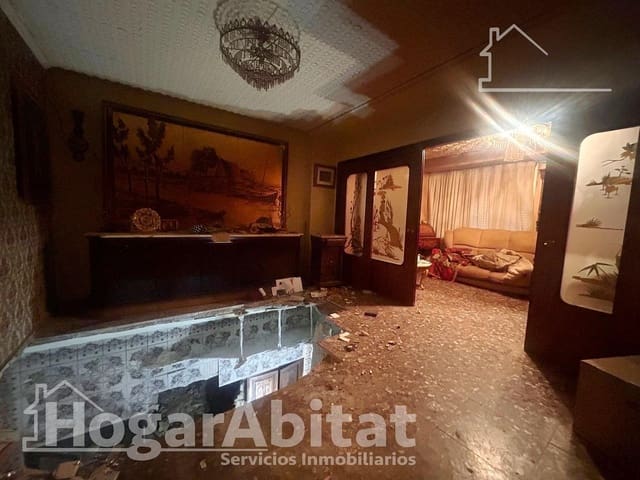 4 slaapkamer Huis te koop in Sagunto / Sagunt - € 200.000 (Ref: 9586583)