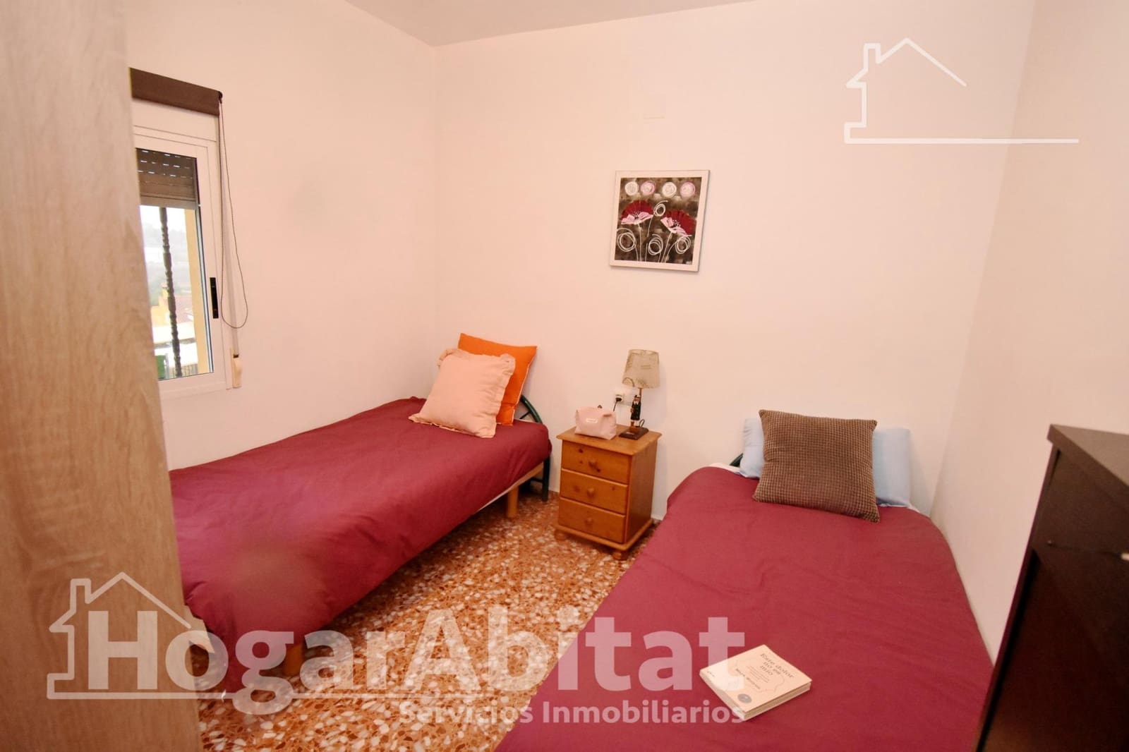 4 bedroom Villa for sale in Godelleta with pool - € 260,000 (Ref: 9591375)