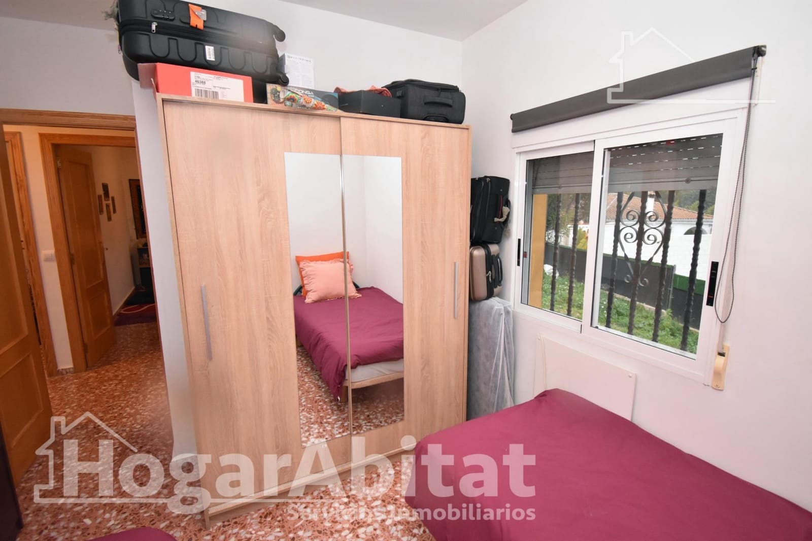 4 bedroom Villa for sale in Godelleta with pool - € 260,000 (Ref: 9591375)